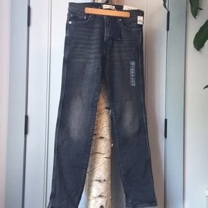 GAP High Rise Slim Straight Jean washed black